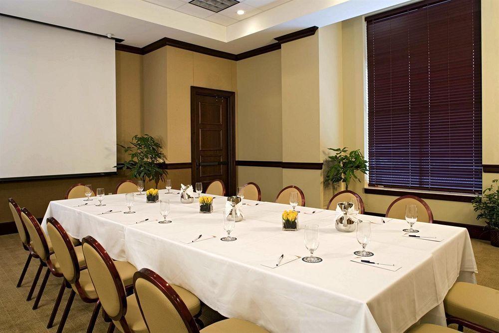 Sheraton Duluth Hotel מתקנים תמונה
